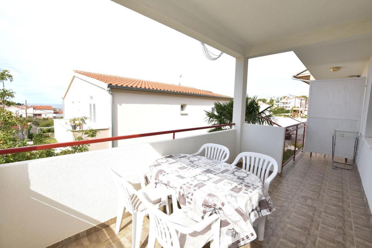 Apartments And Room Kiko Primosten Exterior photo